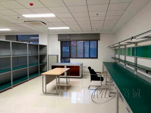 浙江鋁型材廠家生產(chǎn)的防靜電工作臺(tái)，和江蘇有什么不一樣？